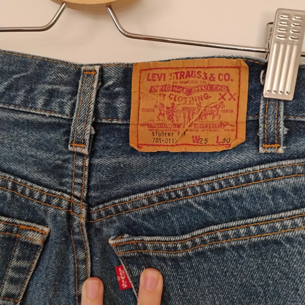 Vintage Levi's 701 Student Fit Jeans- 22" Waist, Distressed Indigo - Picture 3 of 5